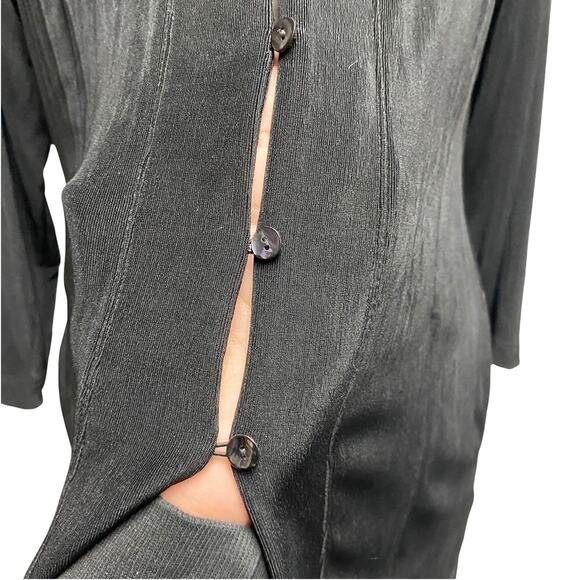 Chicos Travelers Womens Size 2 Black Slinky Button Front Cardigan Sweater - Picture 4 of 6
